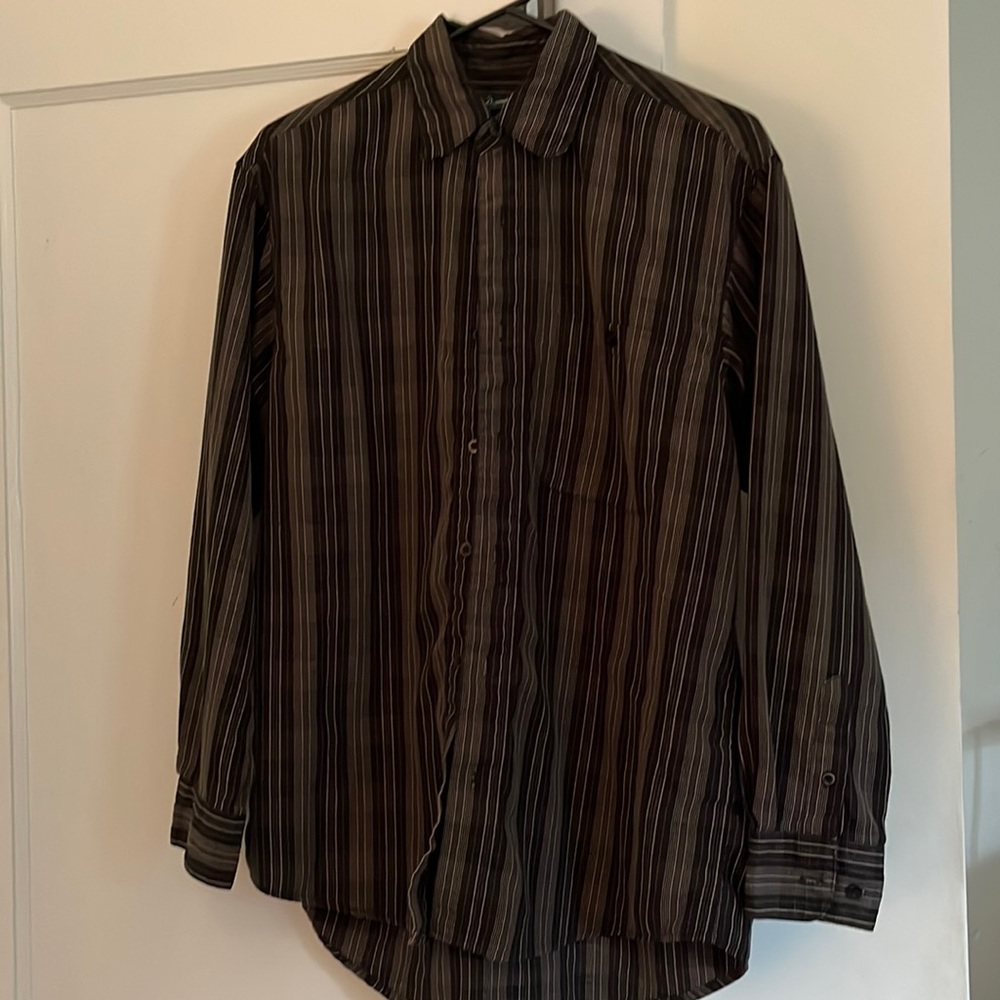 David Taylor button up shirt. Size small.
